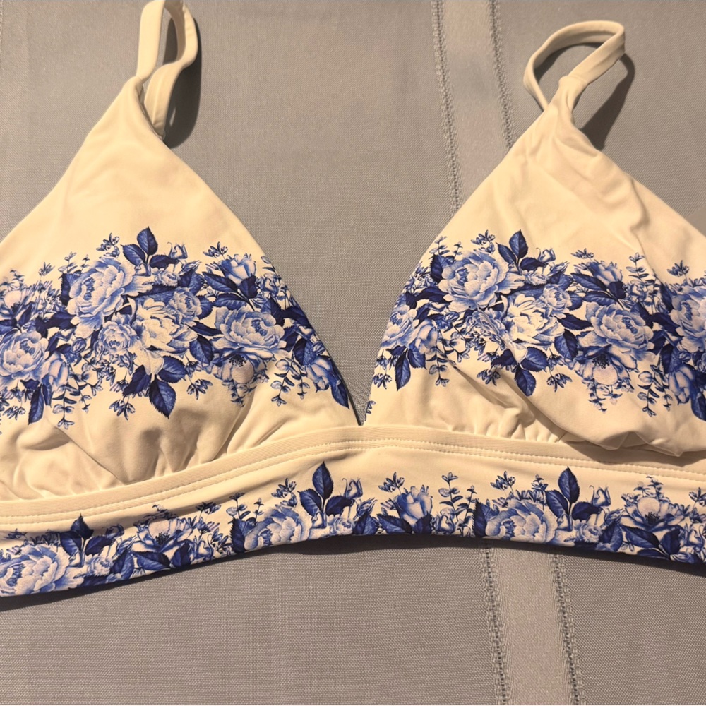 Antonio Melani White and Blue Floral Wireless Bikini Too Women XL